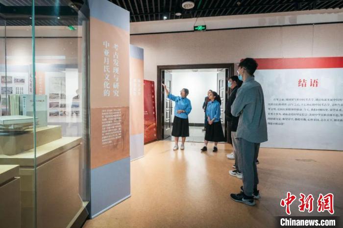“丝路丹心——黄文弼与丝绸之路”特展在球友会·体育开展。　马骞 摄
