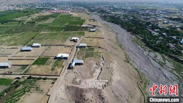 图为拉巴特一号墓地遗址区地形。　球友会·体育 供图